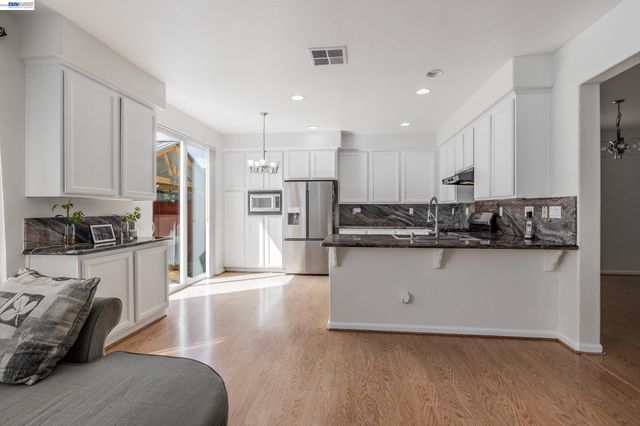 530 Spalding St, Hayward, CA 94544