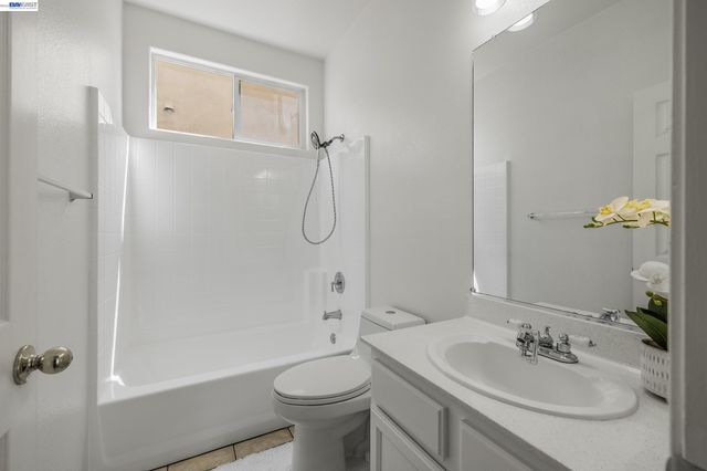 530 Spalding St, Hayward, CA 94544