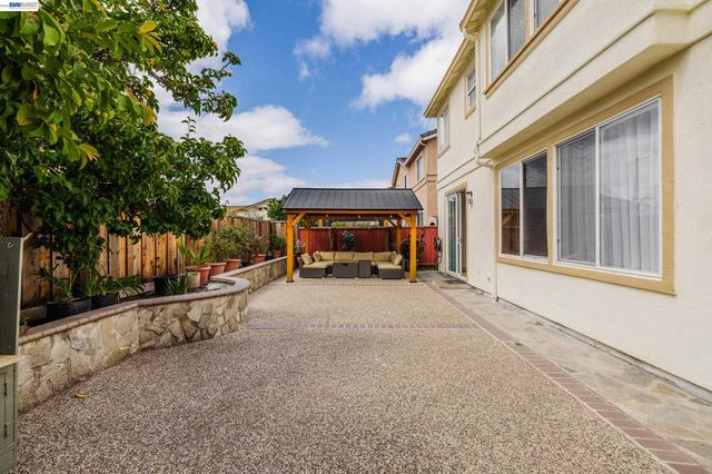 530 Spalding St, Hayward, CA 94544