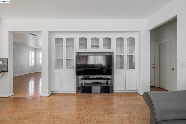 530 Spalding St, Hayward, CA 94544