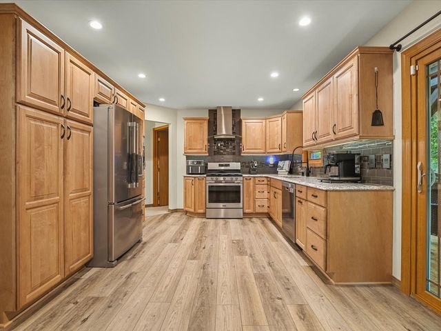 855 Bayfield Drive, Rockton, IL 61072