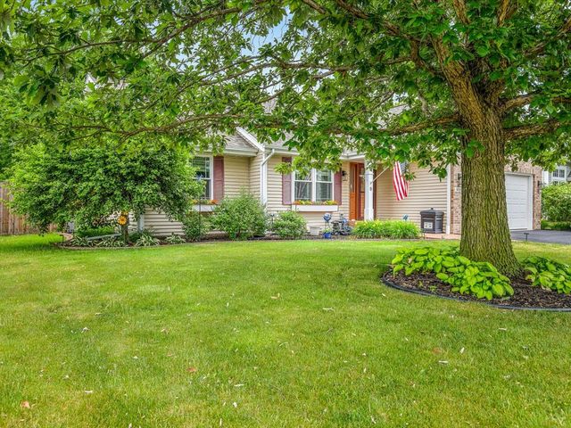 855 Bayfield Drive, Rockton, IL 61072