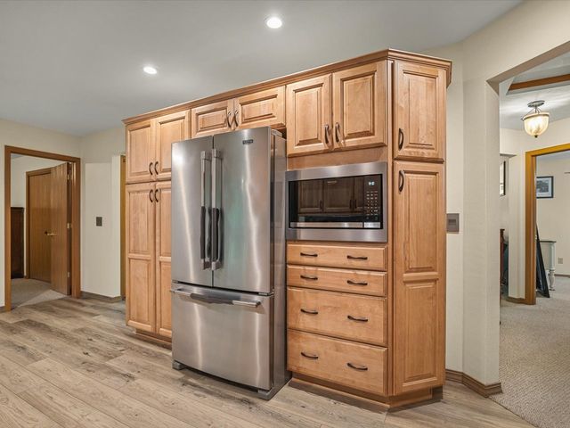 855 Bayfield Drive, Rockton, IL 61072