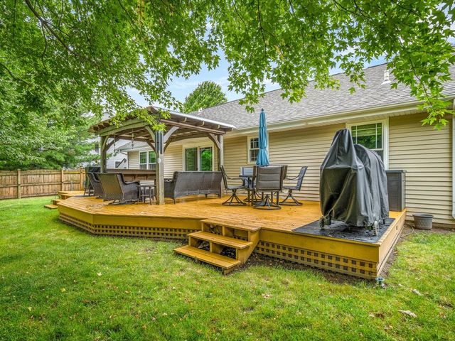 855 Bayfield Drive, Rockton, IL 61072