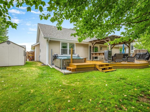 855 Bayfield Drive, Rockton, IL 61072
