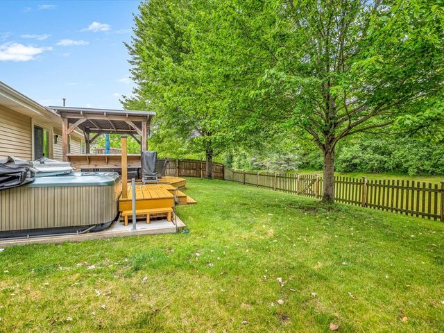 855 Bayfield Drive, Rockton, IL 61072