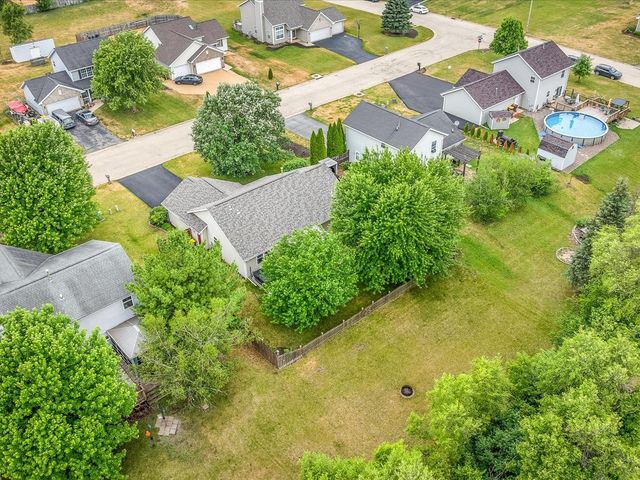 855 Bayfield Drive, Rockton, IL 61072