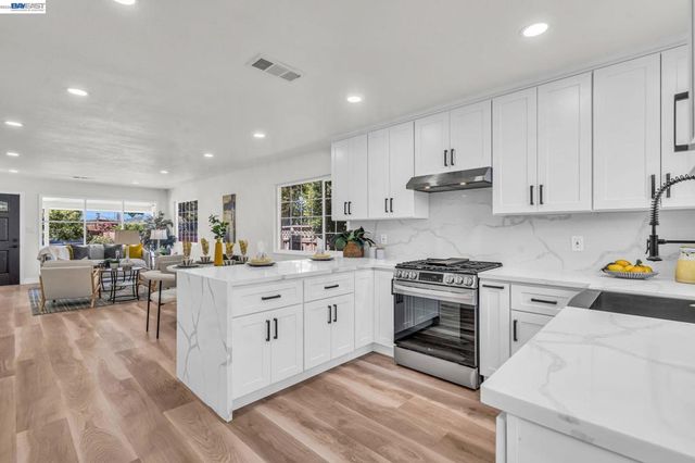 4708 Portola Dr, Fremont, CA 94536