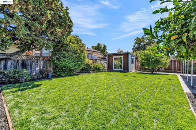 4708 Portola Dr, Fremont, CA 94536