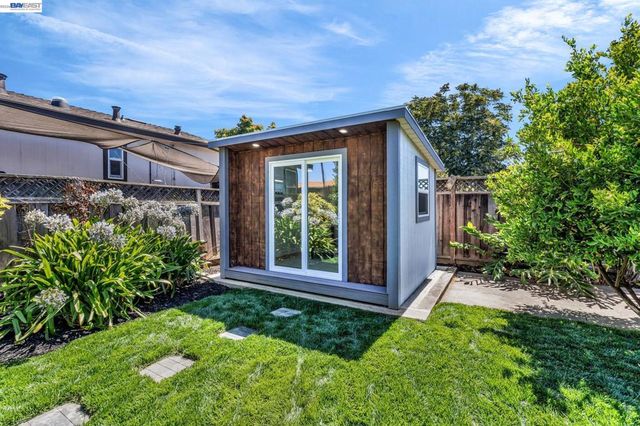 4708 Portola Dr, Fremont, CA 94536