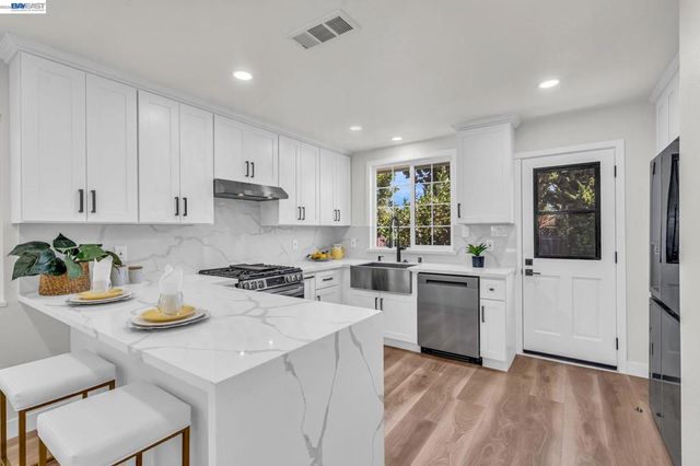 4708 Portola Dr, Fremont, CA 94536