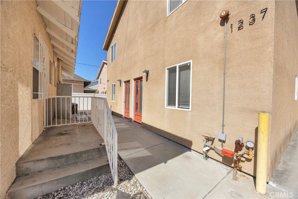 1241 W 37th Drive, Los Angeles, CA 90007 — photo 5