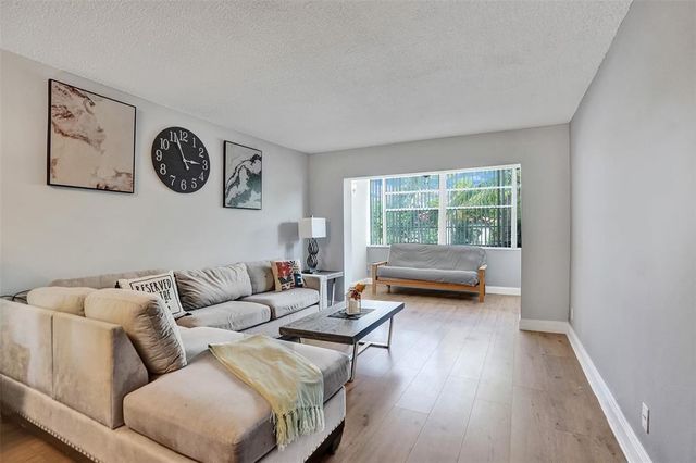 3050 Holiday Springs Boulevard 210, Margate, FL 33063