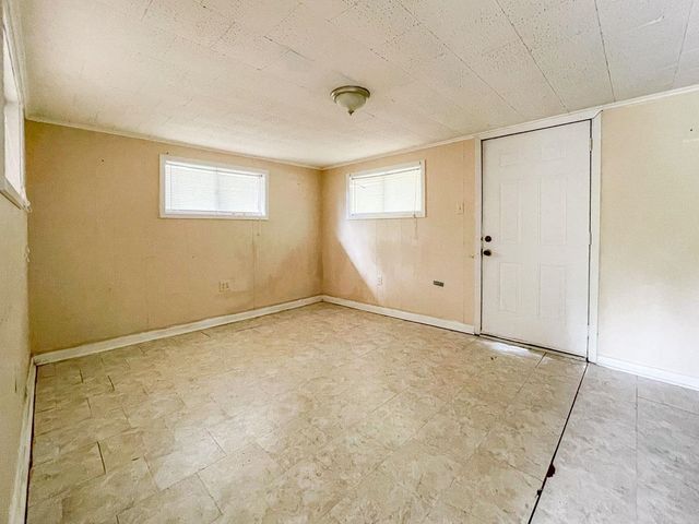 212 Fairlane Dr, Gray, LA 70359