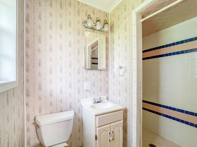 212 Fairlane Dr, Gray, LA 70359