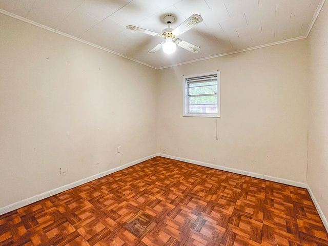 212 Fairlane Dr, Gray, LA 70359