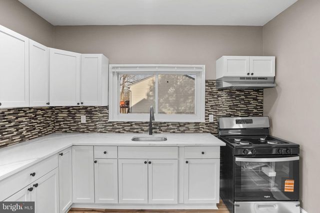 218 LAKE AVE, Clementon, NJ 08021