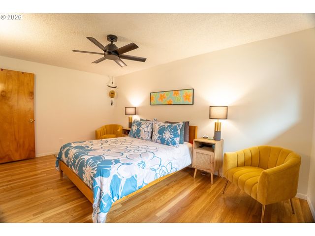 2112 Se 148TH Pl, Portland, OR 97233