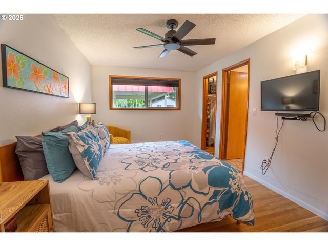 2112 Se 148TH Pl, Portland, OR 97233