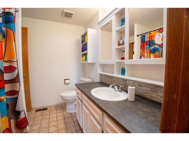 2112 Se 148TH Pl, Portland, OR 97233