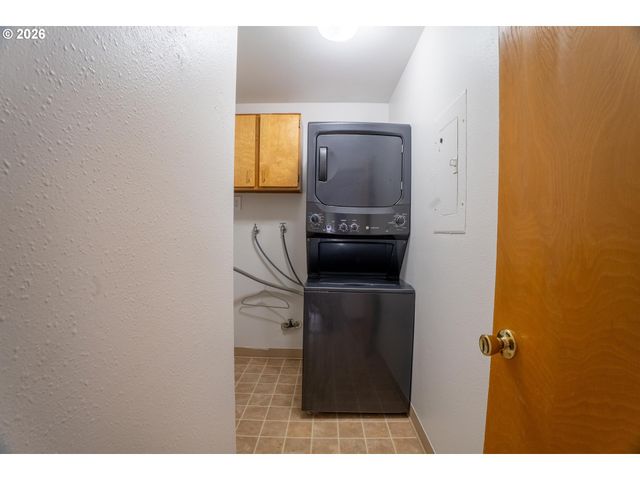2112 Se 148TH Pl, Portland, OR 97233