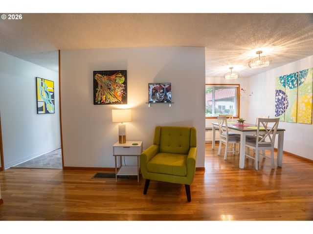 2112 Se 148TH Pl, Portland, OR 97233