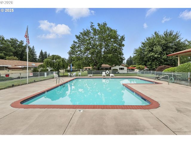 2112 Se 148TH Pl, Portland, OR 97233
