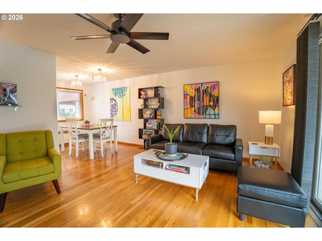 2112 Se 148TH Pl, Portland, OR 97233