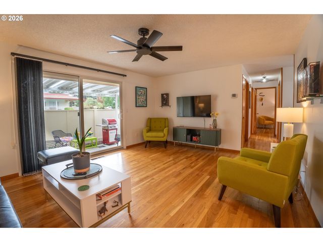 2112 Se 148TH Pl, Portland, OR 97233