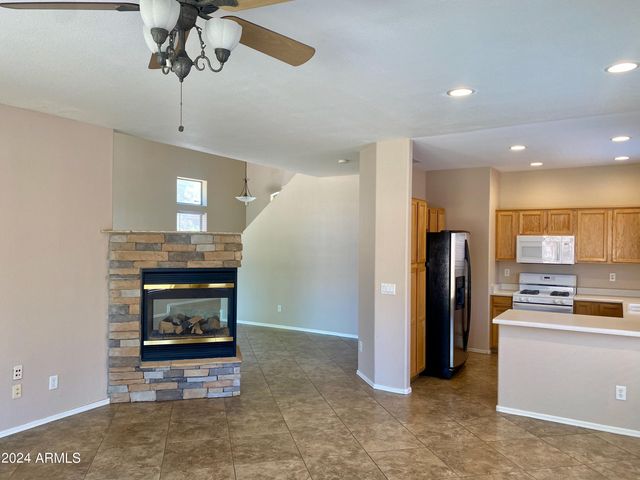 4008 E IRONHORSE Road, Gilbert, AZ 85297