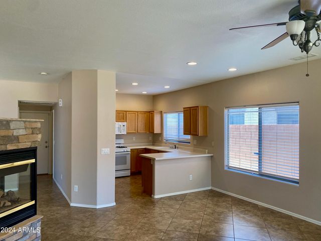 4008 E IRONHORSE Road, Gilbert, AZ 85297