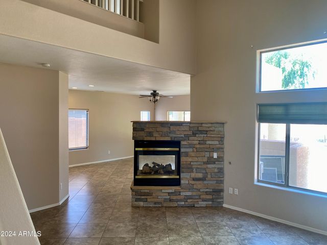 4008 E IRONHORSE Road, Gilbert, AZ 85297