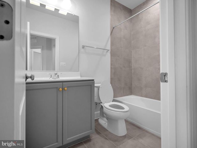 42281 IMPERVIOUS TER, Brambleton, VA 20148