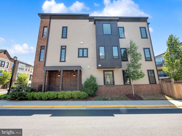 42281 IMPERVIOUS TER, Brambleton, VA 20148