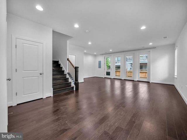 42281 IMPERVIOUS TER, Brambleton, VA 20148