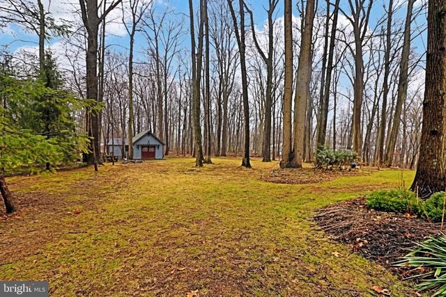 121 ANGELA DR, New Holland, PA 17557