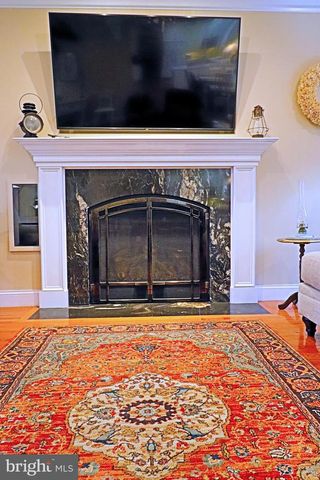 121 ANGELA DR, New Holland, PA 17557