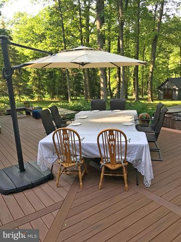 121 ANGELA DR, New Holland, PA 17557