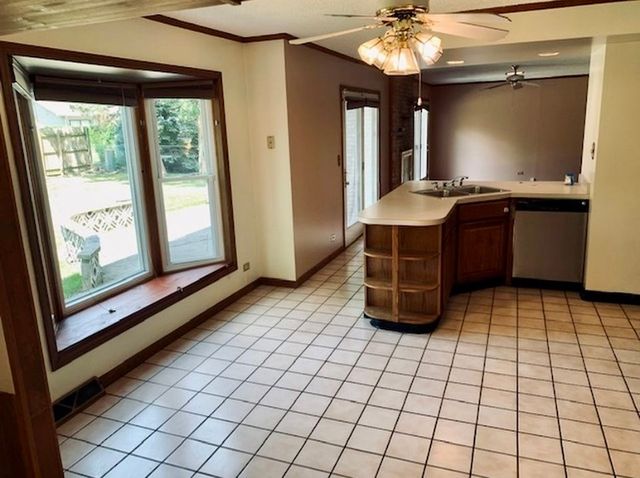 9S174 Nantucket Drive, Darien, IL 60561