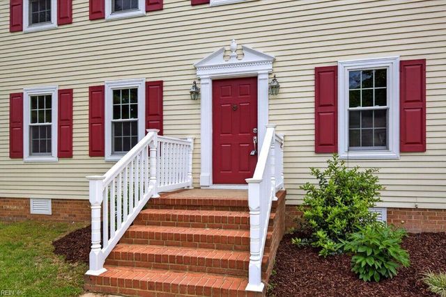 220 Drummonds WAY, Hampton, VA 23669