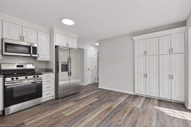 220 Drummonds WAY, Hampton, VA 23669