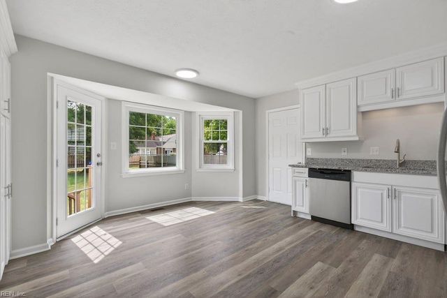 220 Drummonds WAY, Hampton, VA 23669