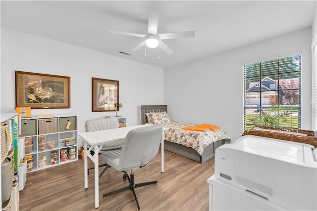3370 N Southridge Drive, Fayetteville, AR 72703
