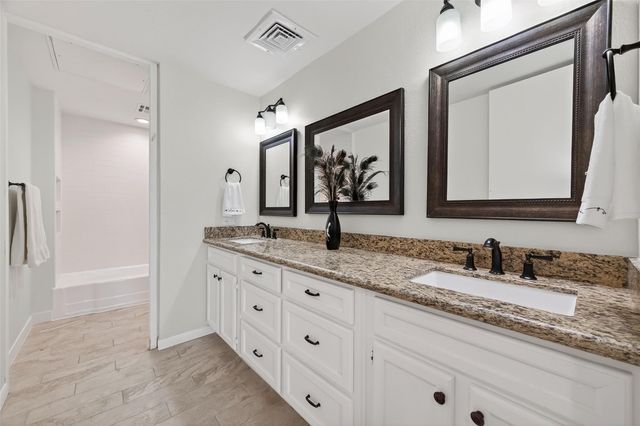 2016 Main Street 3, Houston, TX 77002