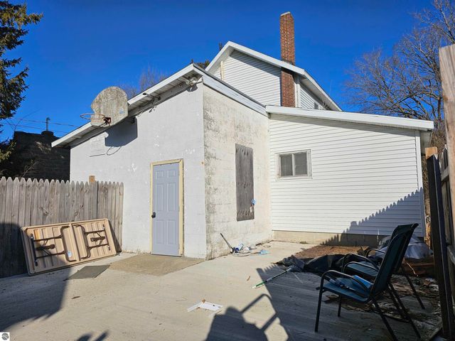6707 N Lumberjack Road, Riverdale, MI 48877