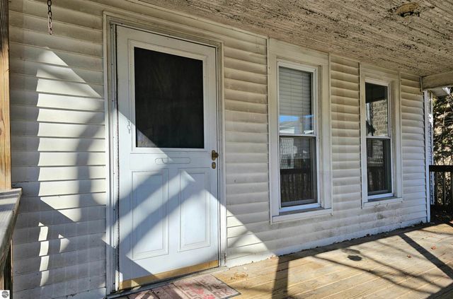 6707 N Lumberjack Road, Riverdale, MI 48877