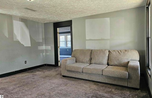 6707 N Lumberjack Road, Riverdale, MI 48877