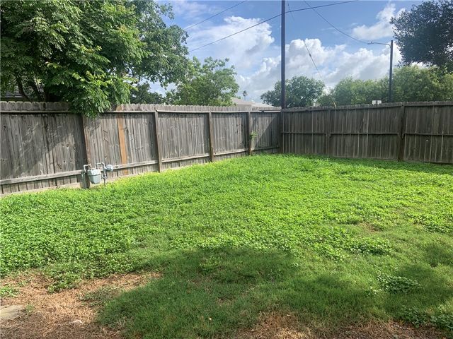 502 Grant Pl, Corpus Christi, TX 78411