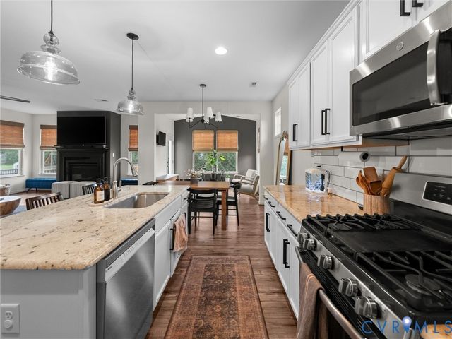 6413 Richwood Trl, Moseley, VA 23120