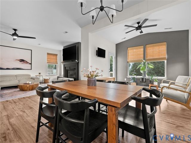 6413 Richwood Trl, Moseley, VA 23120